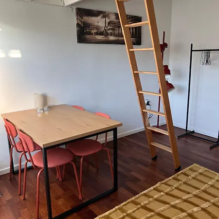 Convenient - Close To Everything Lejlighed *