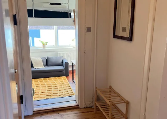 Convenient - Close To Everything * אודנזה