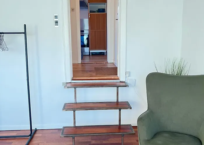 Convenient - Close To Everything * אודנזה